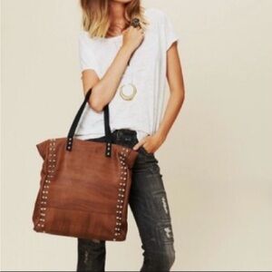 👜 Free People Saratoga Stud Tote *RARE